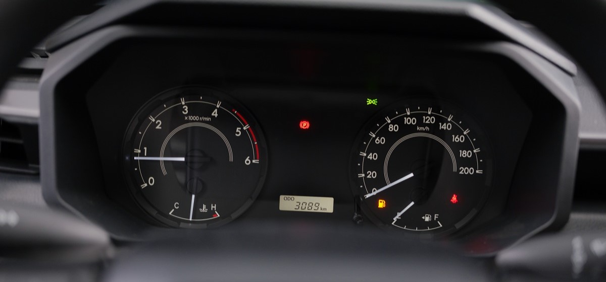 HILUX STANDARD 2.8 4X2 MT