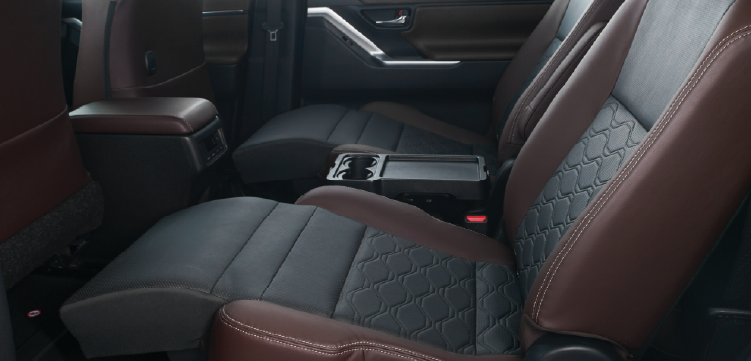 INNOVA CROSS 2.0HEV