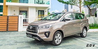 INNOVA E 2.0MT